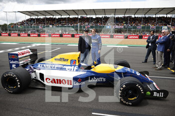 2022-07-03 - VETTEL Sebastian (ger), Aston Martin F1 Team AMR22, portrait with Nigel Mansel and Williams-Renault FW14B car during the Formula 1 Lenovo British Grand Prix 2022, 10th round of the 2022 FIA Formula One World Championship, on the Silverstone Circuit, from July 1 to 3, 2022 in Silverstone, United Kingdom - F1 - BRITISH GRAND PRIX 2022 - RACE - FORMULA 1 - MOTORS