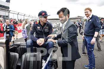 2022-07-03 - BEN SULAYEM Mohammed (uae), President of the FIA, portrait VERSTAPPEN Max (ned), Red Bull Racing RB18, portrait during the Formula 1 Lenovo British Grand Prix 2022, 10th round of the 2022 FIA Formula One World Championship, on the Silverstone Circuit, from July 1 to 3, 2022 in Silverstone, United Kingdom - F1 - BRITISH GRAND PRIX 2022 - RACE - FORMULA 1 - MOTORS