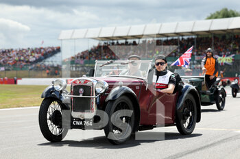 2022-07-03 - ZHOU Guanyu (chi), Alfa Romeo F1 Team ORLEN C42, portrait drivers parade during the Formula 1 Lenovo British Grand Prix 2022, 10th round of the 2022 FIA Formula One World Championship, on the Silverstone Circuit, from July 1 to 3, 2022 in Silverstone, United Kingdom - F1 - BRITISH GRAND PRIX 2022 - RACE - FORMULA 1 - MOTORS