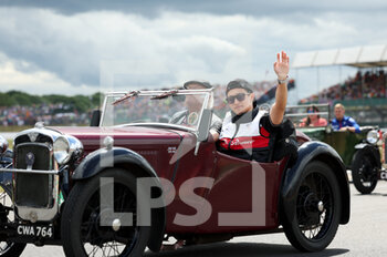 2022-07-03 - ZHOU Guanyu (chi), Alfa Romeo F1 Team ORLEN C42, portrait drivers parade during the Formula 1 Lenovo British Grand Prix 2022, 10th round of the 2022 FIA Formula One World Championship, on the Silverstone Circuit, from July 1 to 3, 2022 in Silverstone, United Kingdom - F1 - BRITISH GRAND PRIX 2022 - RACE - FORMULA 1 - MOTORS