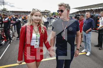 2022-07-03 - Gordon Ramsay and Holly Ramsay portrait during the Formula 1 Lenovo British Grand Prix 2022, 10th round of the 2022 FIA Formula One World Championship, on the Silverstone Circuit, from July 1 to 3, 2022 in Silverstone, United Kingdom - F1 - BRITISH GRAND PRIX 2022 - RACE - FORMULA 1 - MOTORS