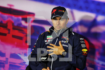 2022-07-03 - PEREZ Sergio (mex), Red Bull Racing RB18, portrait press conference during the Formula 1 Lenovo British Grand Prix 2022, 10th round of the 2022 FIA Formula One World Championship, on the Silverstone Circuit, from July 1 to 3, 2022 in Silverstone, United Kingdom - F1 - BRITISH GRAND PRIX 2022 - RACE - FORMULA 1 - MOTORS
