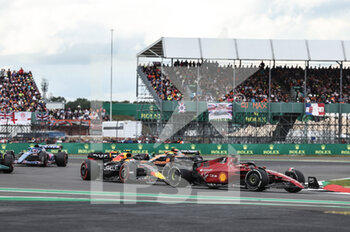 2022-07-03 - 16 LECLERC Charles (mco), Scuderia Ferrari F1-75, action 11 PEREZ Sergio (mex), Red Bull Racing RB18, action during the Formula 1 Lenovo British Grand Prix 2022, 10th round of the 2022 FIA Formula One World Championship, on the Silverstone Circuit, from July 1 to 3, 2022 in Silverstone, United Kingdom - F1 - BRITISH GRAND PRIX 2022 - RACE - FORMULA 1 - MOTORS