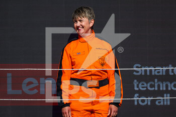 2022-06-30 - A Marshal on the podium during the Formula 1 Lenovo British Grand Prix 2022, 10th round of the 2022 FIA Formula One World Championship, on the Silverstone Circuit, from July 1 to 3, 2022 in Silverstone, United Kingdom - F1 - BRITISH GRAND PRIX 2022 - RACE - FORMULA 1 - MOTORS