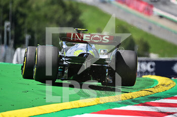 2022-07-07 - 44 HAMILTON Lewis (gbr), Mercedes AMG F1 Team W13, action during the Formula 1 Rolex Grosser Preis Von Osterreich 2022, 2022 Austrian Grand Prix, 11th round of the 2022 FIA Formula One World Championship from July 8 to 10, 2022 on the Red Bull Ring, in Spielberg, Austria - F1 - AUSTRIAN GRAND PRIX 2022 - FORMULA 1 - MOTORS