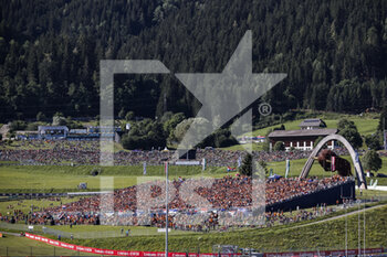 2022-07-08 - spectators, fans during the Formula 1 Rolex Grosser Preis Von Osterreich 2022, 2022 Austrian Grand Prix, 11th round of the 2022 FIA Formula One World Championship from July 8 to 10, 2022 on the Red Bull Ring, in Spielberg, Austria - F1 - AUSTRIAN GRAND PRIX 2022 - FORMULA 1 - MOTORS