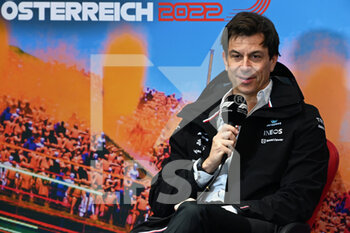 2022-07-09 - Press conference, WOLFF Toto (aut), Team Principal & CEO of Mercedes AMG F1 Team, portrait during the Formula 1 Rolex Grosser Preis Von Osterreich 2022, 2022 Austrian Grand Prix, 11th round of the 2022 FIA Formula One World Championship from July 8 to 10, 2022 on the Red Bull Ring, in Spielberg, Austria - F1 - AUSTRIAN GRAND PRIX 2022 - FORMULA 1 - MOTORS