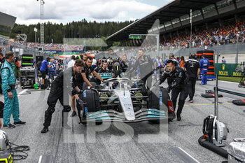 2022-07-09 - 63 RUSSELL George (gbr), Mercedes AMG F1 Team W13, starting grid, grille de depart, during the Formula 1 Rolex Grosser Preis Von Osterreich 2022, 2022 Austrian Grand Prix, 11th round of the 2022 FIA Formula One World Championship from July 8 to 10, 2022 on the Red Bull Ring, in Spielberg, Austria - F1 - AUSTRIAN GRAND PRIX 2022 - FORMULA 1 - MOTORS