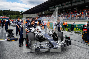 2022-07-09 - starting grid, grille de depart, 10 GASLY Pierre (fra), Scuderia AlphaTauri AT03, during the Formula 1 Rolex Grosser Preis Von Osterreich 2022, 2022 Austrian Grand Prix, 11th round of the 2022 FIA Formula One World Championship from July 8 to 10, 2022 on the Red Bull Ring, in Spielberg, Austria - F1 - AUSTRIAN GRAND PRIX 2022 - FORMULA 1 - MOTORS