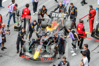 2022-07-09 - 01 VERSTAPPEN Max (nld), Red Bull Racing RB18, action grid during the Formula 1 Rolex Grosser Preis Von Osterreich 2022, 2022 Austrian Grand Prix, 11th round of the 2022 FIA Formula One World Championship from July 8 to 10, 2022 on the Red Bull Ring, in Spielberg, Austria - F1 - AUSTRIAN GRAND PRIX 2022 - FORMULA 1 - MOTORS
