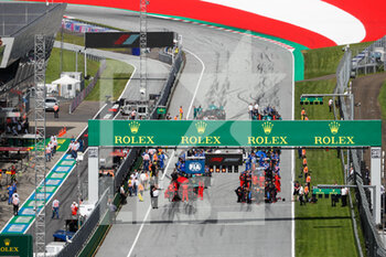 2022-07-09 - starting grid, grille de depart, during the Formula 1 Rolex Grosser Preis Von Osterreich 2022, 2022 Austrian Grand Prix, 11th round of the 2022 FIA Formula One World Championship from July 8 to 10, 2022 on the Red Bull Ring, in Spielberg, Austria - F1 - AUSTRIAN GRAND PRIX 2022 - FORMULA 1 - MOTORS