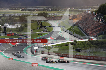 2022-07-09 - start of the race, depart, 01 VERSTAPPEN Max (nld), Red Bull Racing RB18, action 16 LECLERC Charles (mco), Scuderia Ferrari F1-75, action during the Formula 1 Rolex Grosser Preis Von Osterreich 2022, 2022 Austrian Grand Prix, 11th round of the 2022 FIA Formula One World Championship from July 8 to 10, 2022 on the Red Bull Ring, in Spielberg, Austria - F1 - AUSTRIAN GRAND PRIX 2022 - FORMULA 1 - MOTORS