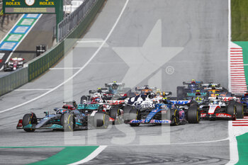 2022-07-09 - 10 GASLY Pierre (fra), Scuderia AlphaTauri AT03, action, start of the race, depart, crash, accident, during the Formula 1 Rolex Grosser Preis Von Osterreich 2022, 2022 Austrian Grand Prix, 11th round of the 2022 FIA Formula One World Championship from July 8 to 10, 2022 on the Red Bull Ring, in Spielberg, Austria - F1 - AUSTRIAN GRAND PRIX 2022 - FORMULA 1 - MOTORS