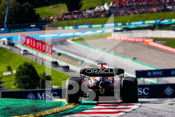 2022-07-09 - 01 VERSTAPPEN Max (nld), Red Bull Racing RB18, action during the Formula 1 Rolex Grosser Preis Von Osterreich 2022, 2022 Austrian Grand Prix, 11th round of the 2022 FIA Formula One World Championship from July 8 to 10, 2022 on the Red Bull Ring, in Spielberg, Austria - F1 - AUSTRIAN GRAND PRIX 2022 - FORMULA 1 - MOTORS