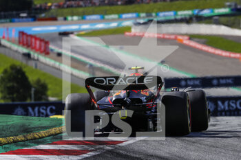 2022-07-09 - 11 PEREZ Sergio (mex), Red Bull Racing RB18, action during the Formula 1 Rolex Grosser Preis Von Osterreich 2022, 2022 Austrian Grand Prix, 11th round of the 2022 FIA Formula One World Championship from July 8 to 10, 2022 on the Red Bull Ring, in Spielberg, Austria - F1 - AUSTRIAN GRAND PRIX 2022 - FORMULA 1 - MOTORS
