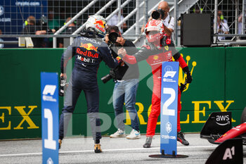 2022-07-09 - VERSTAPPEN Max (ned), Red Bull Racing RB18, LECLERC Charles (mco), Scuderia Ferrari F1-75, portrait during the Formula 1 Rolex Grosser Preis Von Osterreich 2022, 2022 Austrian Grand Prix, 11th round of the 2022 FIA Formula One World Championship from July 8 to 10, 2022 on the Red Bull Ring, in Spielberg, Austria - F1 - AUSTRIAN GRAND PRIX 2022 - FORMULA 1 - MOTORS