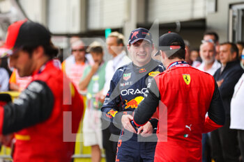 2022-07-09 - VERSTAPPEN Max (ned), Red Bull Racing RB18, LECLERC Charles (mco), Scuderia Ferrari F1-75, portrait during the Formula 1 Rolex Grosser Preis Von Osterreich 2022, 2022 Austrian Grand Prix, 11th round of the 2022 FIA Formula One World Championship from July 8 to 10, 2022 on the Red Bull Ring, in Spielberg, Austria - F1 - AUSTRIAN GRAND PRIX 2022 - FORMULA 1 - MOTORS