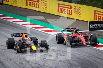 2022-07-10 - 01 VERSTAPPEN Max (nld), Red Bull Racing RB18, 16 LECLERC Charles (mco), Scuderia Ferrari F1-75, action during the Formula 1 Rolex Grosser Preis Von Osterreich 2022, 2022 Austrian Grand Prix, 11th round of the 2022 FIA Formula One World Championship from July 8 to 10, 2022 on the Red Bull Ring, in Spielberg, Austria - F1 - AUSTRIAN GRAND PRIX 2022 - RACE - FORMULA 1 - MOTORS