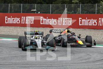 2022-07-10 - 01 VERSTAPPEN Max (nld), Red Bull Racing RB18, action 44 HAMILTON Lewis (gbr), Mercedes AMG F1 Team W13, action during the Formula 1 Rolex Grosser Preis Von Osterreich 2022, 2022 Austrian Grand Prix, 11th round of the 2022 FIA Formula One World Championship from July 8 to 10, 2022 on the Red Bull Ring, in Spielberg, Austria - F1 - AUSTRIAN GRAND PRIX 2022 - RACE - FORMULA 1 - MOTORS