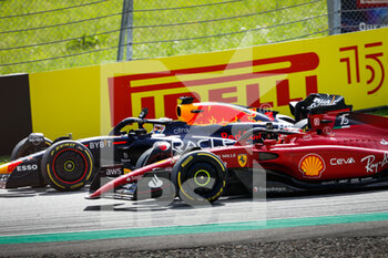 2022-07-10 - 01 VERSTAPPEN Max (nld), Red Bull Racing RB18, 16 LECLERC Charles (mco), Scuderia Ferrari F1-75, action waving at the spectators, fans during the Formula 1 Rolex Grosser Preis Von Osterreich 2022, 2022 Austrian Grand Prix, 11th round of the 2022 FIA Formula One World Championship from July 8 to 10, 2022 on the Red Bull Ring, in Spielberg, Austria - F1 - AUSTRIAN GRAND PRIX 2022 - RACE - FORMULA 1 - MOTORS