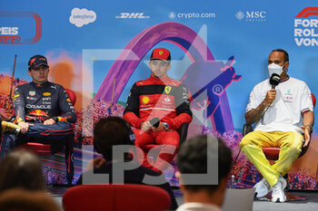 2022-07-10 - Post-race press conference with LECLERC Charles (mco), Scuderia Ferrari F1-75, portrait with VERSTAPPEN Max (ned), Red Bull Racing RB18 and HAMILTON Lewis (gbr), Mercedes AMG F1 Team W13 during the Formula 1 Rolex Grosser Preis Von Osterreich 2022, 2022 Austrian Grand Prix, 11th round of the 2022 FIA Formula One World Championship from July 8 to 10, 2022 on the Red Bull Ring, in Spielberg, Austria - F1 - AUSTRIAN GRAND PRIX 2022 - RACE - FORMULA 1 - MOTORS