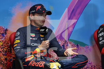 2022-07-10 - Post-race press conference with VERSTAPPEN Max (ned), Red Bull Racing RB18, portrait during the Formula 1 Rolex Grosser Preis Von Osterreich 2022, 2022 Austrian Grand Prix, 11th round of the 2022 FIA Formula One World Championship from July 8 to 10, 2022 on the Red Bull Ring, in Spielberg, Austria - F1 - AUSTRIAN GRAND PRIX 2022 - RACE - FORMULA 1 - MOTORS