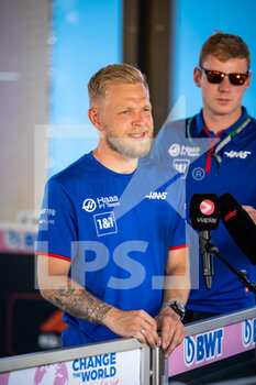 2022-07-21 - MAGNUSSEN Kevin (den), Haas F1 Team VF-22 Ferrari, portrait interwiew at the Media Pen during the Formula 1 Lenovo Grand Prix de France, French Grand Prix 2022, 12th round of the 2022 FIA Formula One World Championship from July 22 to 24, 2022 on the Circuit Paul Ricard, in Le Castellet, France - F1 - FRENCH GRAND PRIX 2022 - FORMULA 1 - MOTORS
