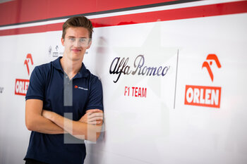 2022-07-21 - Pourchaire Théo (fra), ART Grand Prix, Dallara F2, portrait during the Formula 1 Lenovo Grand Prix de France, French Grand Prix 2022, 12th round of the 2022 FIA Formula One World Championship from July 22 to 24, 2022 on the Circuit Paul Ricard, in Le Castellet, France - F1 - FRENCH GRAND PRIX 2022 - FORMULA 1 - MOTORS