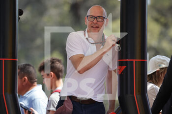 2022-07-22 - VILLENEUVE Jacques (can), TV presenter commentateur Canal+, portrait during the Formula 1 Lenovo Grand Prix de France, French Grand Prix 2022, 12th round of the 2022 FIA Formula One World Championship from July 22 to 24, 2022 on the Circuit Paul Ricard, in Le Castellet, France - F1 - FRENCH GRAND PRIX 2022 - FORMULA 1 - MOTORS