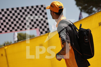 2022-07-22 - RICCIARDO Daniel (aus), McLaren F1 Team MCL36, portrait during the Formula 1 Lenovo Grand Prix de France, French Grand Prix 2022, 12th round of the 2022 FIA Formula One World Championship from July 22 to 24, 2022 on the Circuit Paul Ricard, in Le Castellet, France - F1 - FRENCH GRAND PRIX 2022 - FORMULA 1 - MOTORS