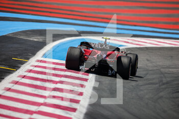 2022-07-22 - 55 SAINZ Carlos (spa), Scuderia Ferrari F1-75, action during the Formula 1 Lenovo Grand Prix de France, French Grand Prix 2022, 12th round of the 2022 FIA Formula One World Championship from July 22 to 24, 2022 on the Circuit Paul Ricard, in Le Castellet, France - F1 - FRENCH GRAND PRIX 2022 - FORMULA 1 - MOTORS