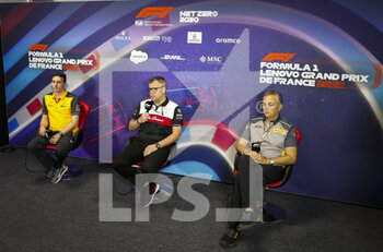 2022-07-23 - Press conference with KEY James (gbr), Technical Director of McLaren F1 Team, MONCHAUX Jan (fra), Technical Director of Alfa Romeo F1 Team ORLEN and ISOLA Mario (ita), Motorsport Racing Manager of Pirelli, portrait during the Formula 1 Lenovo Grand Prix de France, French Grand Prix 2022, 12th round of the 2022 FIA Formula One World Championship from July 22 to 24, 2022 on the Circuit Paul Ricard, in Le Castellet, France - F1 - FRENCH GRAND PRIX 2022 - FORMULA 1 - MOTORS