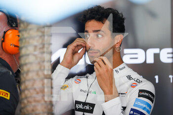 2022-07-23 - RICCIARDO Daniel (aus), McLaren F1 Team MCL36, portrait during the Formula 1 Lenovo Grand Prix de France, French Grand Prix 2022, 12th round of the 2022 FIA Formula One World Championship from July 22 to 24, 2022 on the Circuit Paul Ricard, in Le Castellet, France - F1 - FRENCH GRAND PRIX 2022 - FORMULA 1 - MOTORS
