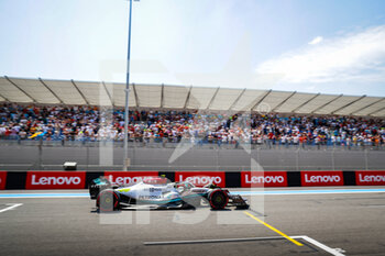 2022-07-23 - 44 HAMILTON Lewis (gbr), Mercedes AMG F1 Team W13, action during the Formula 1 Lenovo Grand Prix de France, French Grand Prix 2022, 12th round of the 2022 FIA Formula One World Championship from July 22 to 24, 2022 on the Circuit Paul Ricard, in Le Castellet, France - F1 - FRENCH GRAND PRIX 2022 - FORMULA 1 - MOTORS