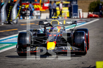 2022-07-23 - 11 PEREZ Sergio (mex), Red Bull Racing RB18, action during the Formula 1 Lenovo Grand Prix de France, French Grand Prix 2022, 12th round of the 2022 FIA Formula One World Championship from July 22 to 24, 2022 on the Circuit Paul Ricard, in Le Castellet, France - F1 - FRENCH GRAND PRIX 2022 - FORMULA 1 - MOTORS