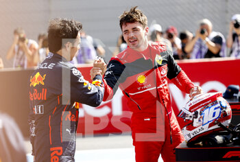 2022-07-23 - LECLERC Charles (mco), Scuderia Ferrari F1-75, portrait with PEREZ Sergio (mex), Red Bull Racing RB18 during the Formula 1 Lenovo Grand Prix de France, French Grand Prix 2022, 12th round of the 2022 FIA Formula One World Championship from July 22 to 24, 2022 on the Circuit Paul Ricard, in Le Castellet, France - F1 - FRENCH GRAND PRIX 2022 - FORMULA 1 - MOTORS