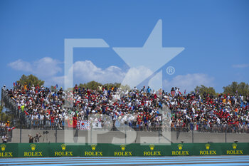 2022-07-24 - Fans during the Formula 1 Lenovo Grand Prix de France, French Grand Prix 2022, 12th round of the 2022 FIA Formula One World Championship from July 22 to 24, 2022 on the Circuit Paul Ricard, in Le Castellet, France - F1 - FRENCH GRAND PRIX 2022 - RACE - FORMULA 1 - MOTORS