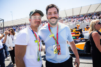 2022-07-24 - Jérémy Ferrari et Redouane Bougheraban humouriste, starting grid, grille de depart, during the Formula 1 Lenovo Grand Prix de France, French Grand Prix 2022, 12th round of the 2022 FIA Formula One World Championship from July 22 to 24, 2022 on the Circuit Paul Ricard, in Le Castellet, France - F1 - FRENCH GRAND PRIX 2022 - RACE - FORMULA 1 - MOTORS