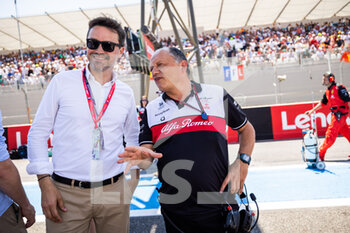 2022-07-24 - SENECAL Thomas (fr), chief editor Canal+, portrait and VASSEUR Frederic (fra), Team Principal of Alfa Romeo F1 Team ORLEN, portrait starting grid, grille de depart, during the Formula 1 Lenovo Grand Prix de France, French Grand Prix 2022, 12th round of the 2022 FIA Formula One World Championship from July 22 to 24, 2022 on the Circuit Paul Ricard, in Le Castellet, France - F1 - FRENCH GRAND PRIX 2022 - RACE - FORMULA 1 - MOTORS