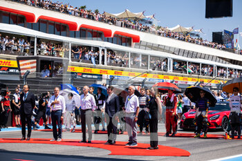 2022-07-24 - DESCHAUX Nicolas, FFSA president, portrait MUSELIER Renaud, president of region PACA, portrait DOMENICALI Stefano (ita), Chairman and CEO Formula One Group FOG, portrait French mayor of Nice Christian ESTROSI, portrait National Anthem on the starting grid, grille de depart, during the Formula 1 Lenovo Grand Prix de France, French Grand Prix 2022, 12th round of the 2022 FIA Formula One World Championship from July 22 to 24, 2022 on the Circuit Paul Ricard, in Le Castellet, France - F1 - FRENCH GRAND PRIX 2022 - RACE - FORMULA 1 - MOTORS