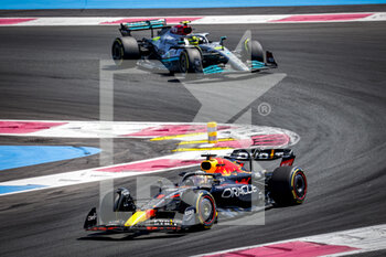 2022-07-24 - 01 VERSTAPPEN Max (nld), Red Bull Racing RB18, action during the Formula 1 Lenovo Grand Prix de France, French Grand Prix 2022, 12th round of the 2022 FIA Formula One World Championship from July 22 to 24, 2022 on the Circuit Paul Ricard, in Le Castellet, France - F1 - FRENCH GRAND PRIX 2022 - RACE - FORMULA 1 - MOTORS