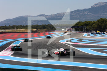 2022-07-24 - 20 MAGNUSSEN Kevin (den), Haas F1 Team VF-22 Ferrari, action during the Formula 1 Lenovo Grand Prix de France, French Grand Prix 2022, 12th round of the 2022 FIA Formula One World Championship from July 22 to 24, 2022 on the Circuit Paul Ricard, in Le Castellet, France - F1 - FRENCH GRAND PRIX 2022 - RACE - FORMULA 1 - MOTORS