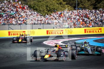 2022-07-24 - 01 VERSTAPPEN Max (nld), Red Bull Racing RB18, action during the Formula 1 Lenovo Grand Prix de France, French Grand Prix 2022, 12th round of the 2022 FIA Formula One World Championship from July 22 to 24, 2022 on the Circuit Paul Ricard, in Le Castellet, France - F1 - FRENCH GRAND PRIX 2022 - RACE - FORMULA 1 - MOTORS