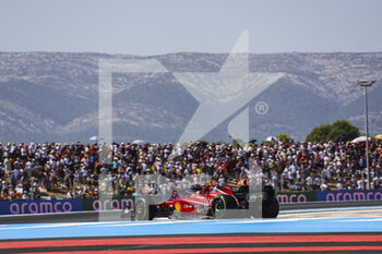 2022-07-24 - 55 SAINZ Carlos (spa), Scuderia Ferrari F1-75, action during the Formula 1 Lenovo Grand Prix de France, French Grand Prix 2022, 12th round of the 2022 FIA Formula One World Championship from July 22 to 24, 2022 on the Circuit Paul Ricard, in Le Castellet, France - F1 - FRENCH GRAND PRIX 2022 - RACE - FORMULA 1 - MOTORS
