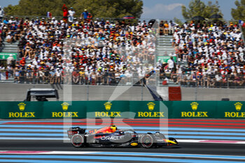 2022-07-24 - 11 PEREZ Sergio (mex), Red Bull Racing RB18, action during the Formula 1 Lenovo Grand Prix de France, French Grand Prix 2022, 12th round of the 2022 FIA Formula One World Championship from July 22 to 24, 2022 on the Circuit Paul Ricard, in Le Castellet, France - F1 - FRENCH GRAND PRIX 2022 - RACE - FORMULA 1 - MOTORS