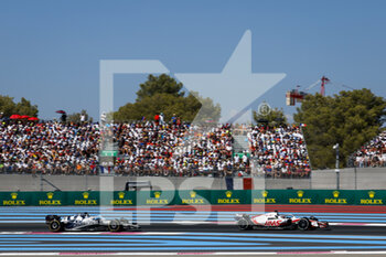 2022-07-24 - 10 GASLY Pierre (fra), Scuderia AlphaTauri AT03, 20 MAGNUSSEN Kevin (den), Haas F1 Team VF-22 Ferrari, action during the Formula 1 Lenovo Grand Prix de France, French Grand Prix 2022, 12th round of the 2022 FIA Formula One World Championship from July 22 to 24, 2022 on the Circuit Paul Ricard, in Le Castellet, France - F1 - FRENCH GRAND PRIX 2022 - RACE - FORMULA 1 - MOTORS