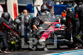 2022-07-24 - 77 BOTTAS Valtteri (fin), Alfa Romeo F1 Team ORLEN C42, action pitstop during the Formula 1 Lenovo Grand Prix de France, French Grand Prix 2022, 12th round of the 2022 FIA Formula One World Championship from July 22 to 24, 2022 on the Circuit Paul Ricard, in Le Castellet, France - F1 - FRENCH GRAND PRIX 2022 - RACE - FORMULA 1 - MOTORS