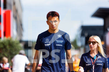 2022-07-28 - ALBON Alexander (tha), Williams Racing FW44, portrait during the Formula 1 Aramco Magyar Nagydij 2022, Hungarian Grand Prix 2022, 12th round of the 2022 FIA Formula One World Championship from July 28 to 31, 2022 on the Hungaroring, in Mogyorod, Hungary - F1 - HUNGARIAN GRAND PRIX 2022 - FORMULA 1 - MOTORS