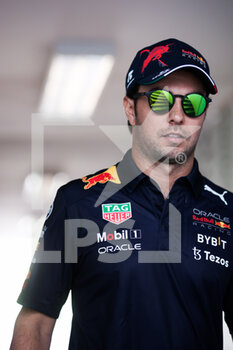 2022-07-29 - PEREZ Sergio (mex), Red Bull Racing RB18, portrait during the Formula 1 Aramco Magyar Nagydij 2022, Hungarian Grand Prix 2022, 12th round of the 2022 FIA Formula One World Championship from July 28 to 31, 2022 on the Hungaroring, in Mogyorod, Hungary - F1 - HUNGARIAN GRAND PRIX 2022 - FORMULA 1 - MOTORS