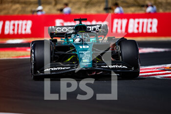 2022-07-29 - 18 STROLL Lance (can), Aston Martin F1 Team AMR22, action during the Formula 1 Aramco Magyar Nagydij 2022, Hungarian Grand Prix 2022, 12th round of the 2022 FIA Formula One World Championship from July 28 to 31, 2022 on the Hungaroring, in Mogyorod, Hungary - F1 - HUNGARIAN GRAND PRIX 2022 - FORMULA 1 - MOTORS